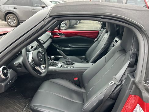 Used 2024 MAZDA MX-5 Miata Grand Touring w/ Appearance Package image 9