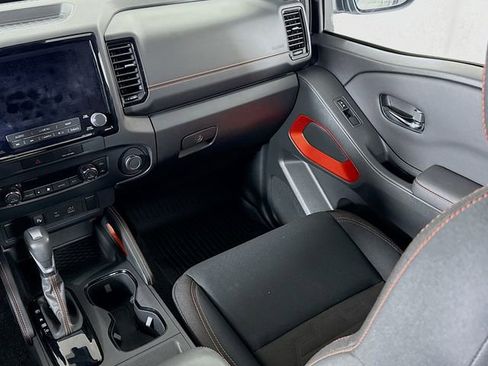 Used 2022 Nissan Frontier PRO-4X w/ Technology Package image 23