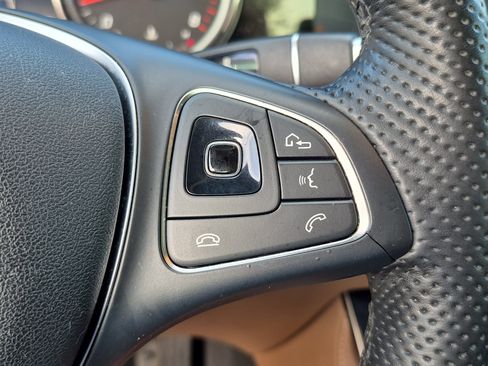 Used 2017 Mercedes-Benz E 300 image 35