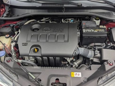 Used 2018 Toyota C-HR XLE FWD image 38