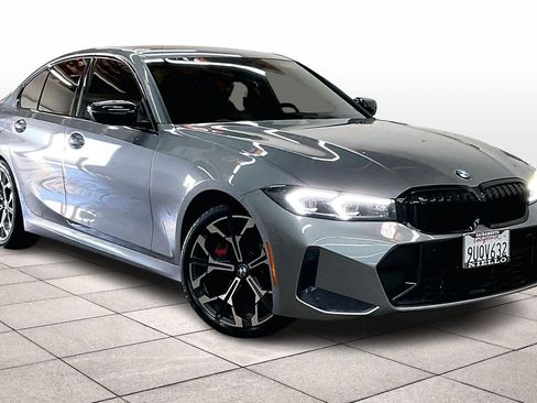 Used 2025 BMW 330i Sedan w/ M Sport Package image 2