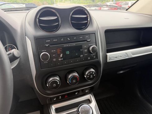 Used 2014 Jeep Compass Latitude AWD/4WD image 22