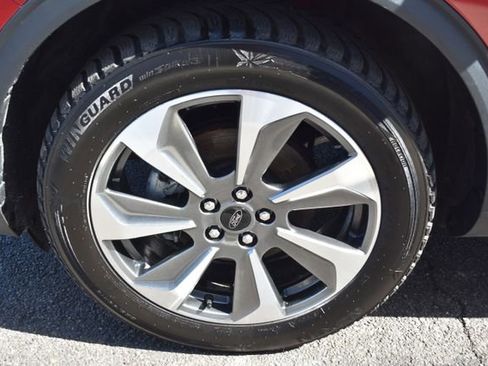 Used 2024 Ford Escape Platinum AWD/4WD image 50