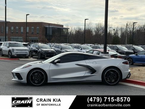 Used 2022 Chevrolet Corvette Stingray Premium Cpe w/ Engine Appearance Package image 6