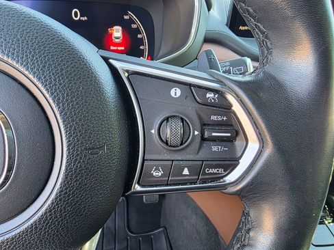 Used 2024 Acura MDX SH-AWD w/ Technology Package image 12