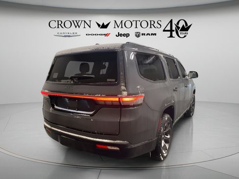 Used 2026 Jeep Grand Wagoneer Limited AWD/4WD image 6