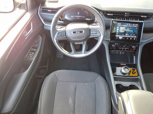 Used 2024 Jeep Grand Cherokee L Laredo w/ Luxury Tech Group I image 22