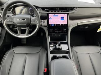 New 2025 Jeep Grand Cherokee L Limited AWD/4WD video 2