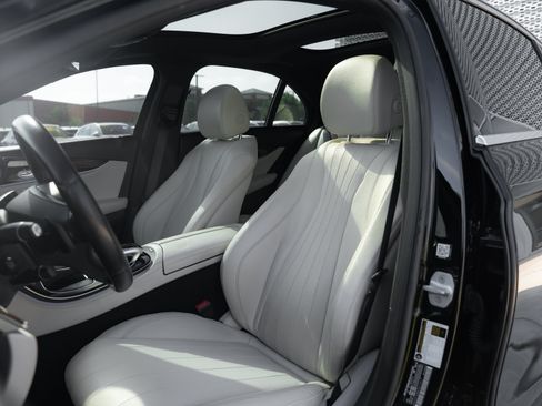 Used 2017 Mercedes-Benz E 300 image 19