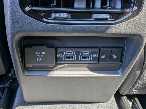 New 2025 Jeep Grand Cherokee Limited w/ Luxury Tech Group II image 21