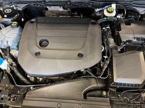 Used 2023 Volvo XC40 B5 Plus w/ Driver Assist Package AWD/4WD image 25