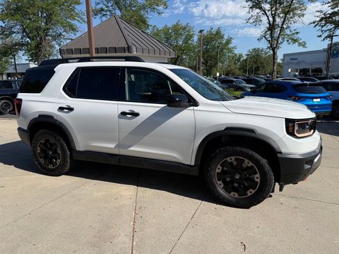 Used 2026 Honda Passport TrailSport Elite image 3