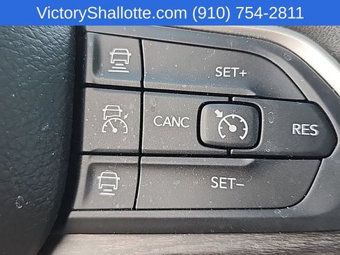 Used 2024 Jeep Grand Cherokee Limited w/ Luxury Tech Group II AWD/4WD image 17
