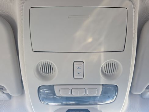 Certified 2019 Ford EcoSport SE image 38