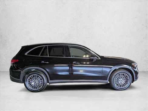 Certified 2026 Mercedes-Benz GLC 300 image 3