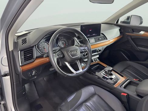 Used 2021 Audi Q5 2.0T Premium w/ Convenience Package AWD/4WD image 9
