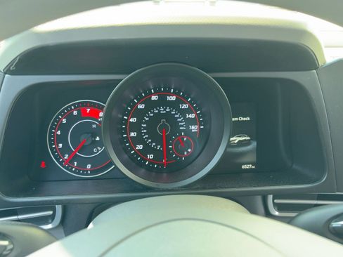 Used 2023 Hyundai Elantra SE image 10