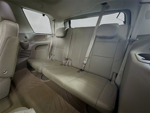 Used 2015 Chevrolet Tahoe LTZ image 28