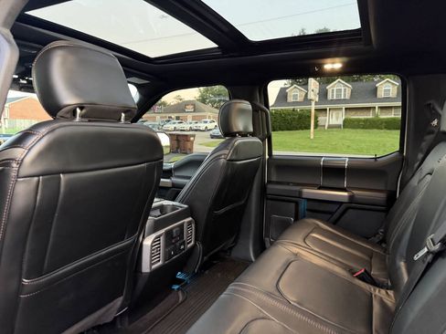 Used 2019 Ford F150 Platinum w/ Equipment Group 701A Luxury AWD/4WD image 22