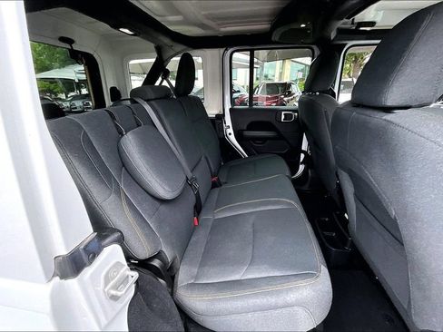 Used 2024 Jeep Wrangler Unlimited Sahara AWD/4WD image 37