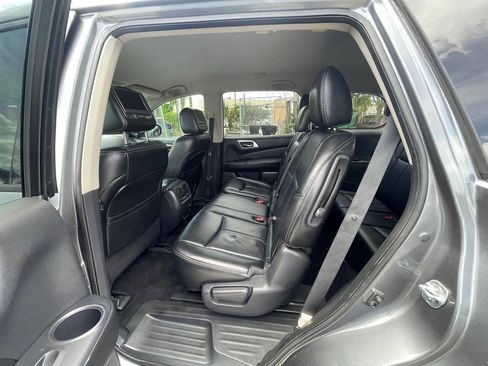 Used 2015 Nissan Pathfinder SL w/ Cargo Package FWD image 19