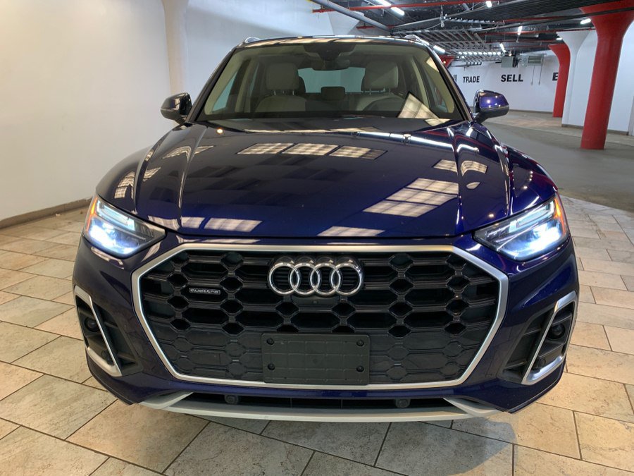 Used 2022 Audi Q5 2.0T Premium Plus w/ Premium Plus Package AWD/4WD image 3