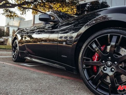 Used 2013 Maserati GranTurismo Sport image 29