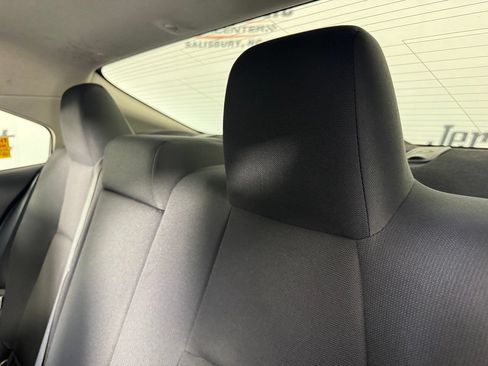 Used 2022 Toyota Corolla LE FWD image 11