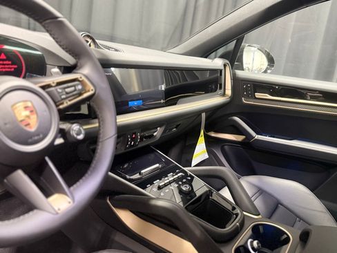New 2026 Porsche Cayenne S AWD/4WD image 6