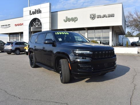 Used 2025 Jeep Wagoneer Series II w/ Premium Group I image 1