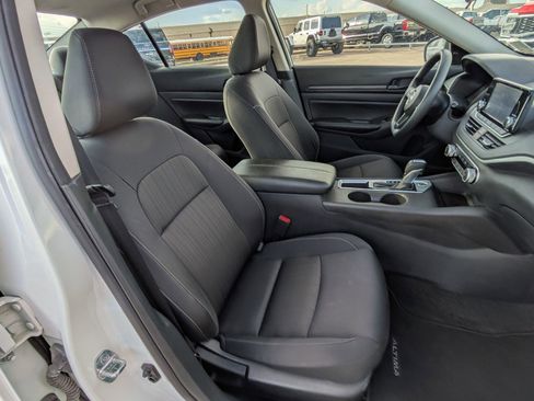 Used 2024 Nissan Altima 2.5 S image 57
