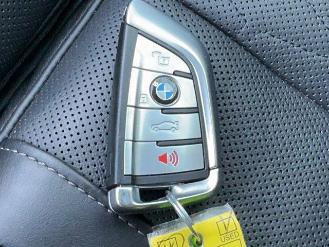 Used 2021 BMW X7 M50i AWD/4WD image 37