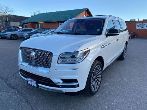 Used 2019 Lincoln Navigator L Reserve w/ Cargo Package image 3