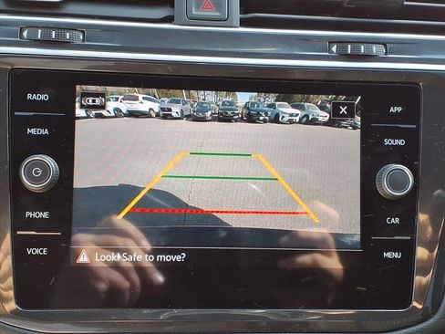 Used 2024 Volkswagen Tiguan SE R-Line FWD image 21
