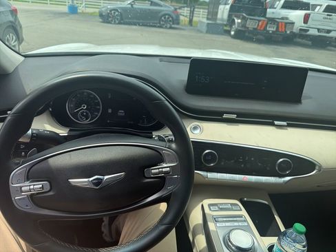 Used 2025 Genesis GV70 2.5T w/ Select Package image 8