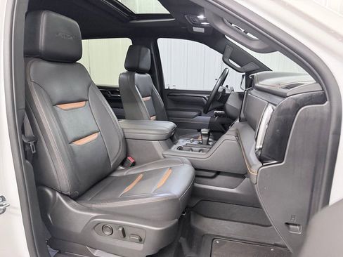 Used 2023 GMC Sierra 1500 AT4 w/ Technology Package AWD/4WD image 51