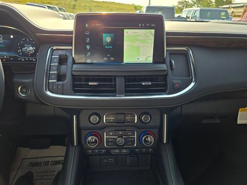 Used 2023 Chevrolet Tahoe Premier AWD/4WD image 23