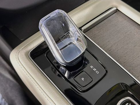 New 2026 Volvo XC90 T8 Ultra w/ Protection Package AWD/4WD image 17