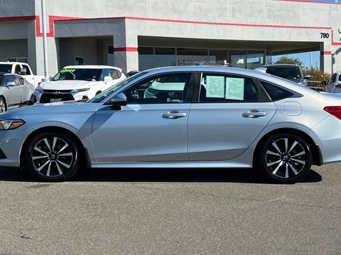 Used 2022 Honda Civic EX image 9