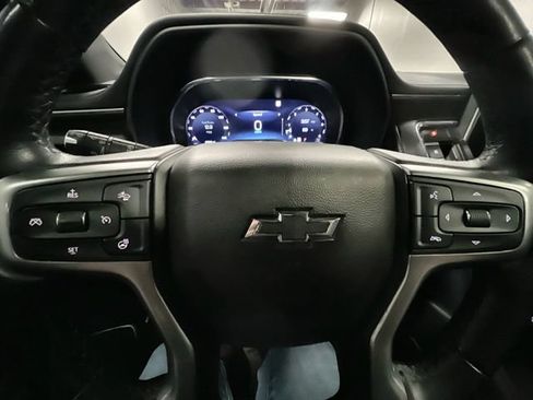 Certified 2022 Chevrolet Tahoe Z71 w/ Luxury Package AWD/4WD image 11