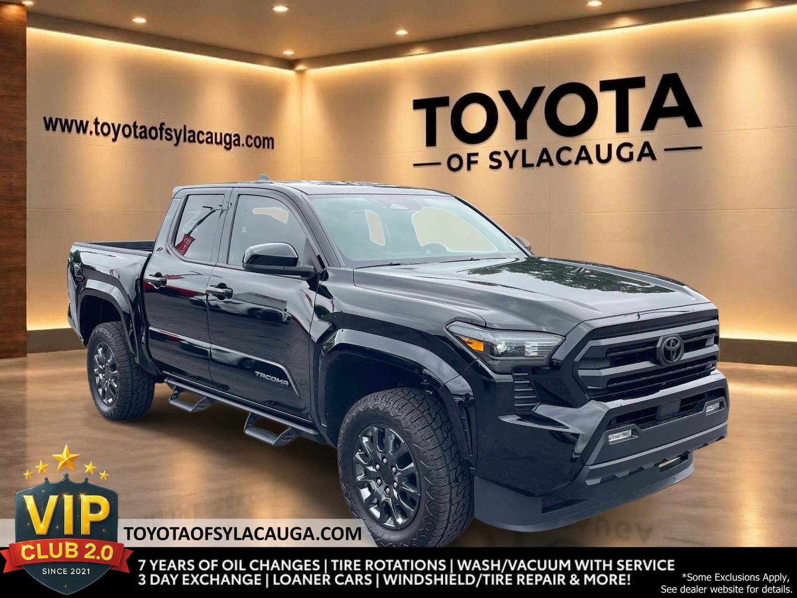 Used 2025 Toyota Tacoma SR5 AWD/4WD image 1