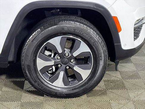 Certified 2023 Jeep Grand Cherokee 4WD 4xe w/ Luxury Tech Group II image 25