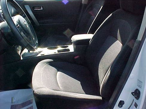 Used 2012 Nissan Rogue SV AWD/4WD image 19