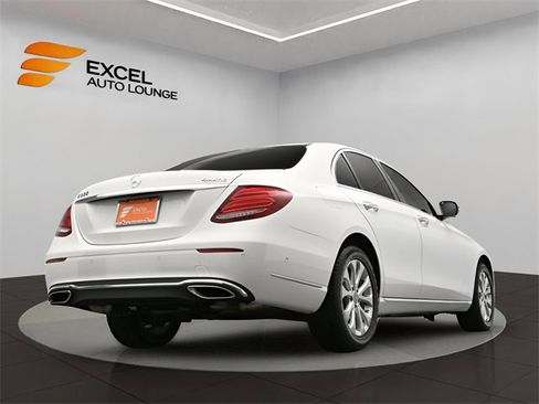 Used 2018 Mercedes-Benz E 300 4MATIC image 50