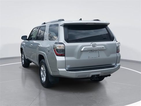 Used 2022 Toyota 4Runner SR5 Premium image 5