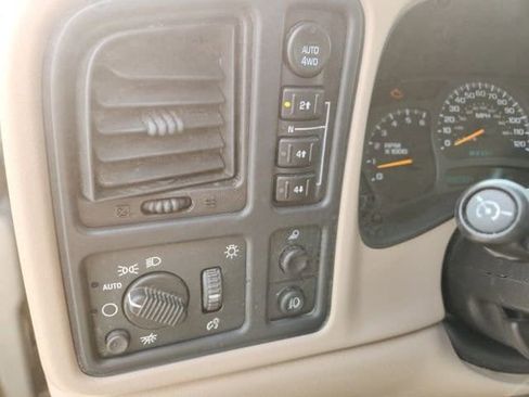 Used 2003 GMC Sierra 1500 SLE w/ Professional Package AWD/4WD image 12