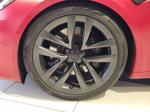 Used 2022 Tesla Model S image 13