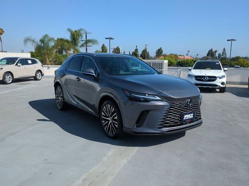 Used 2023 Lexus RX 350 Premium Plus w/ Cold Area Package FWD image 3
