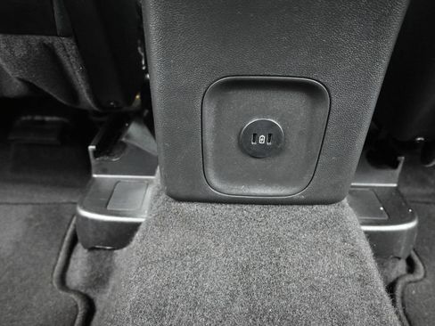Used 2025 Ford Escape ST-Line FWD image 12