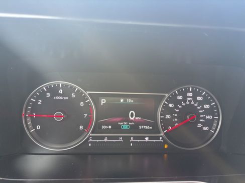 Used 2023 Kia Sorento LX image 9